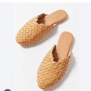 Urban Outfitters Woven Mule size 9